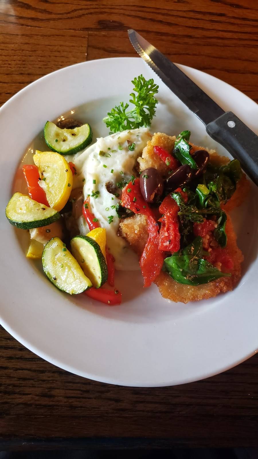 Legends Restaurant | restaurant | 1313 W Lindsey St, Norman, OK 73069, USA | 4053298888 OR +1 405-329-8888