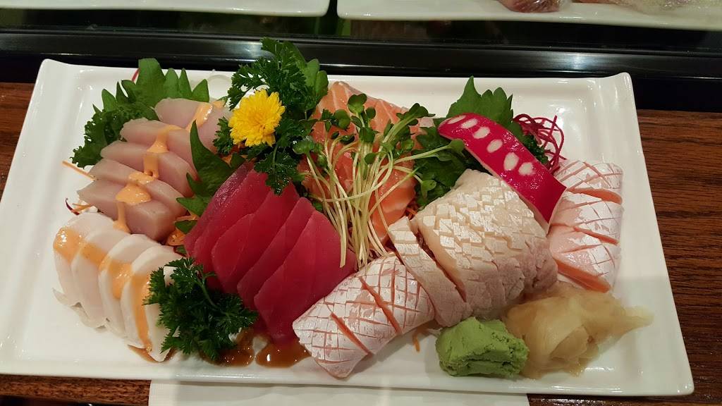 Ichiban Sushi House - Japanese and Korean Restaurant | restaurant | 3315 Fairview St #4, Burlington, ON L7N 3N9, Canada | 9056343636 OR +1 905-634-3636