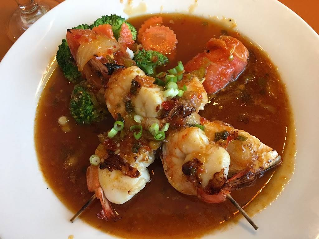 Sirinans Thai & Japanese Restaurant | restaurant | 900 N Colony St, Wallingford, CT 06492, USA | 2032690826 OR +1 203-269-0826