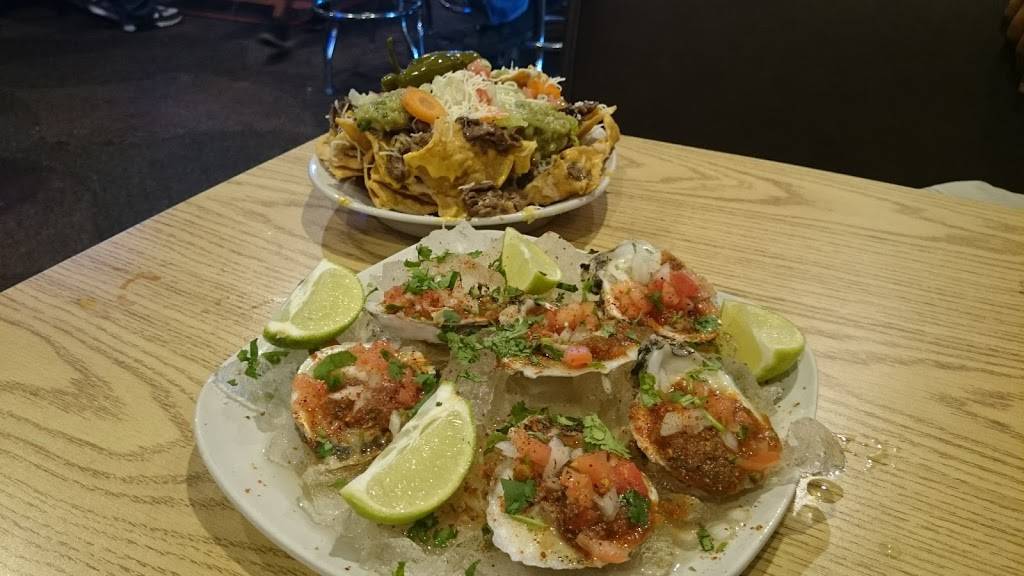 Fat Boys Taqueria and Sportsbar | restaurant | 3045 W Bullard Ave, Fresno, CA 93711, USA | 5594357600 OR +1 559-435-7600