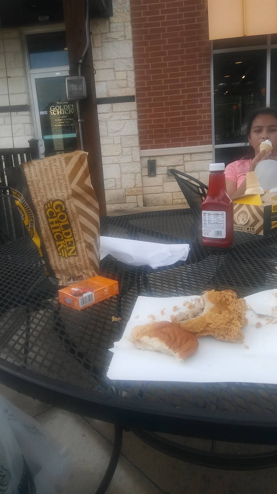 Golden Chick | meal takeaway | 900 S Carrier Pkwy, Grand Prairie, TX 75051, USA | 2144123270 OR +1 214-412-3270