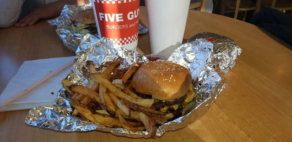 Five Guys | meal takeaway | 301 Bayonne Crossing Way, Bayonne, NJ 07002, USA | 2014360300 OR +1 201-436-0300