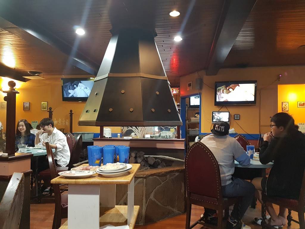 Leung Yue Hot Pot | restaurant | 1508 King St E, Kitchener, ON N2G 2P1, Canada | 5197257877 OR +1 519-725-7877