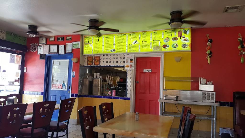 Dos Robertos Mexican Food | restaurant | 14415 7th St, Victorville, CA 92395, USA | 7602413426 OR +1 760-241-3426