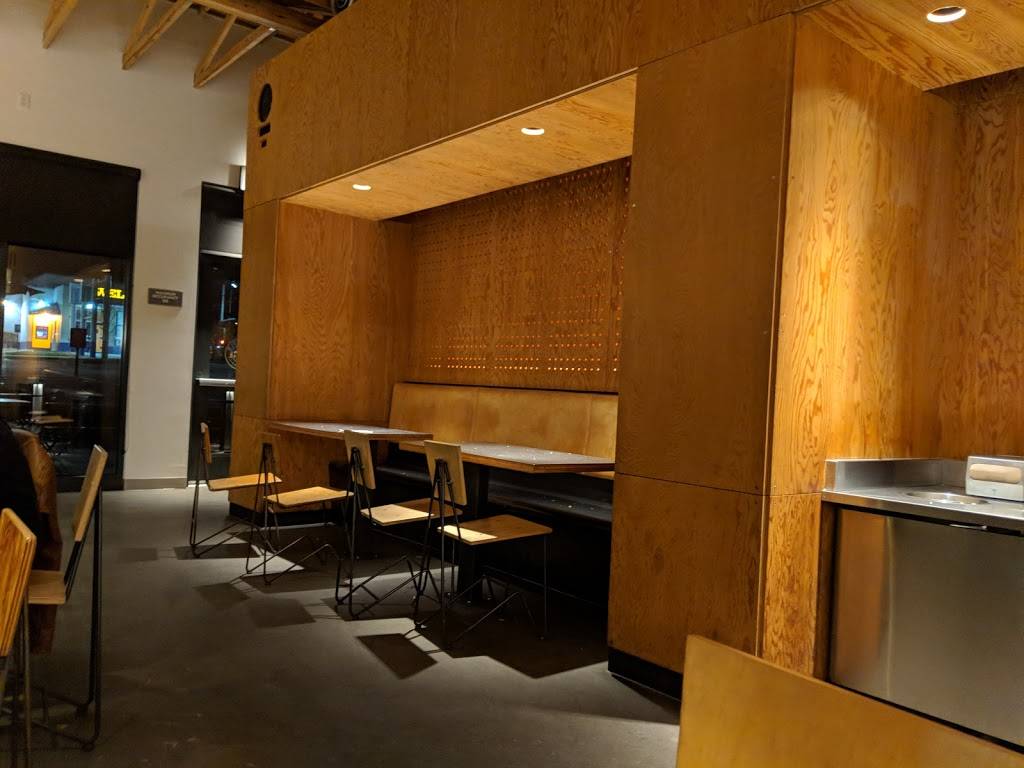 Chipotle Mexican Grill | restaurant | 11805 Shawnee Mission Pkwy, Shawnee, KS 66203, USA | 9132324010 OR +1 913-232-4010