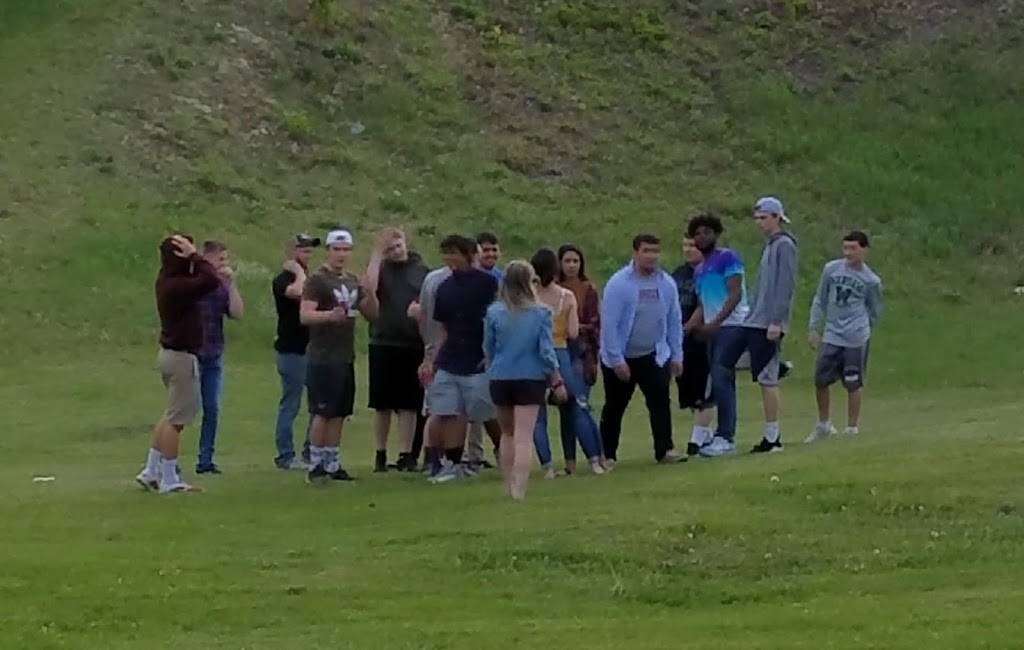 J W Parks Golf Course | restaurant | 382 Hartland Ave, Pittsfield, ME 04967, USA | 2074875545 OR +1 207-487-5545