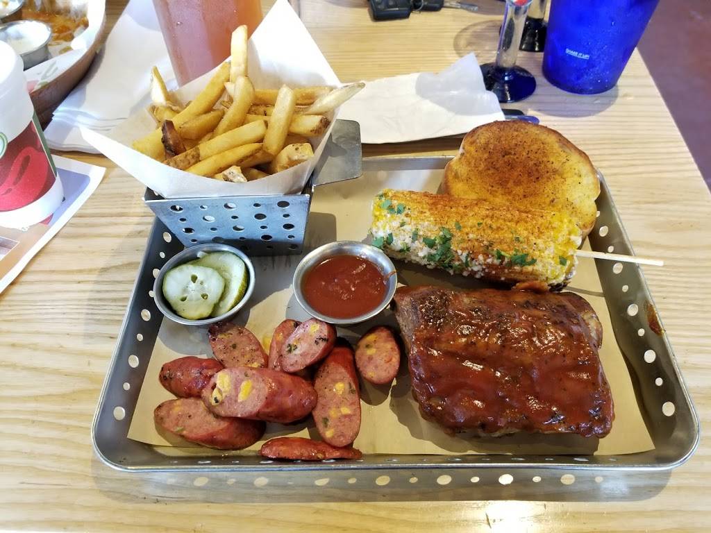 Chilis Grill & Bar | meal takeaway | 10955 North Fwy, Houston, TX 77037, USA | 2814479200 OR +1 281-447-9200