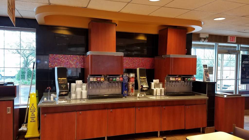 McDonalds | cafe | 225 E Ogden Ave, Downers Grove, IL 60515, USA | 6309696310 OR +1 630-969-6310