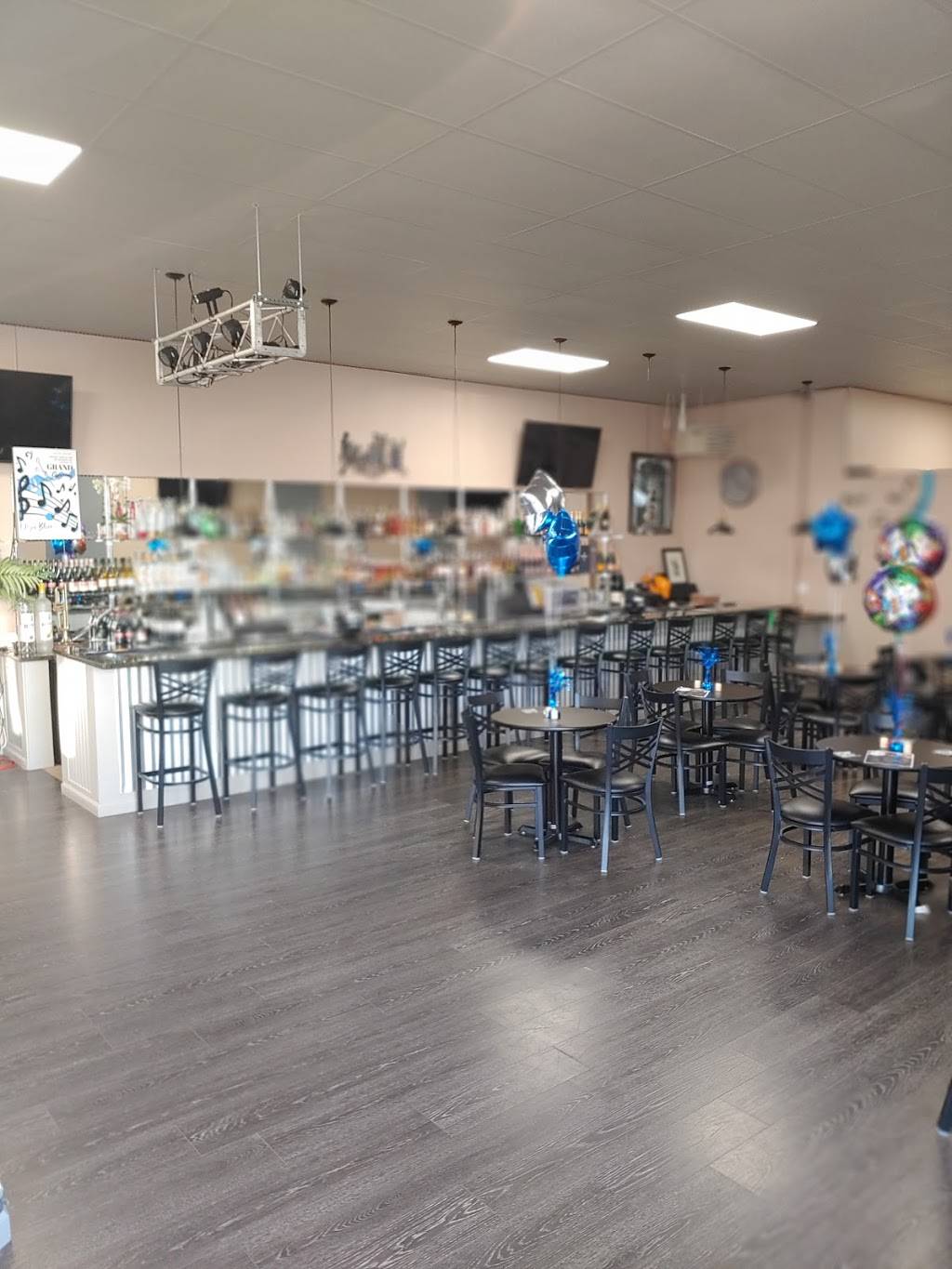 Deja Blue | restaurant | 500 Broadway Ave, Seaside, CA 93955, USA | 8319208914 OR +1 831-920-8914