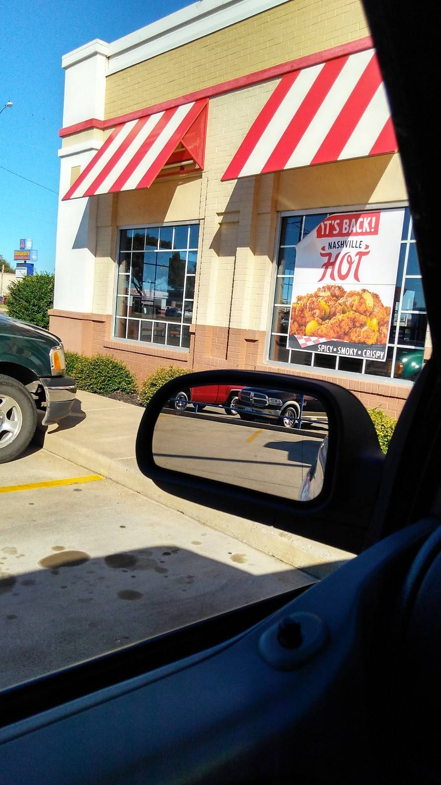 KFC | restaurant | 4702 NW Cache Rd, Lawton, OK 73505, USA | 5803552229 OR +1 580-355-2229