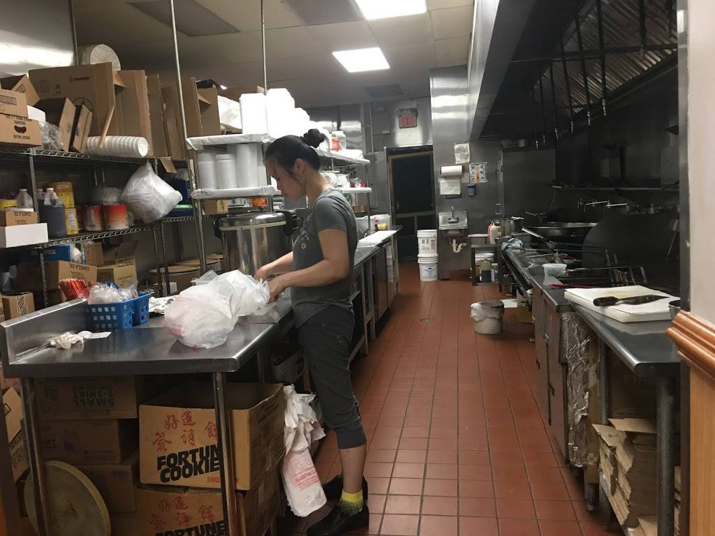 Tops China Restaurant | restaurant | 7210 Hull Street Rd, Richmond, VA 23235, USA | 8042765858 OR +1 804-276-5858