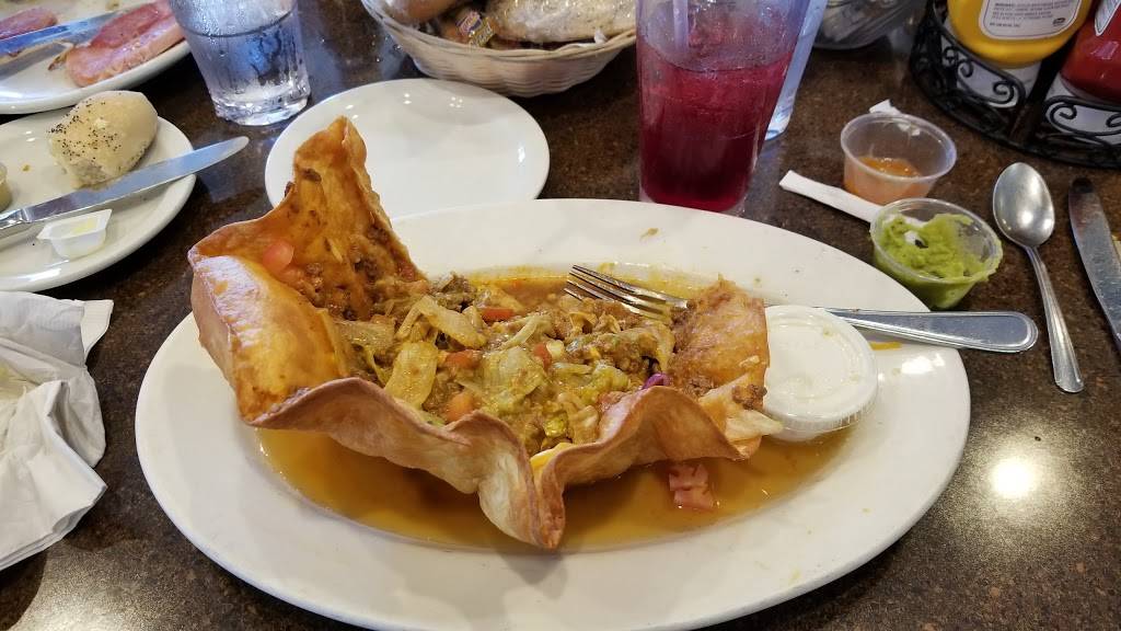 Sanders Family Restaurant & Pancake House | bakery | 5320 Touhy Avenue, Skokie, IL 60077, USA | 8476732626 OR +1 847-673-2626