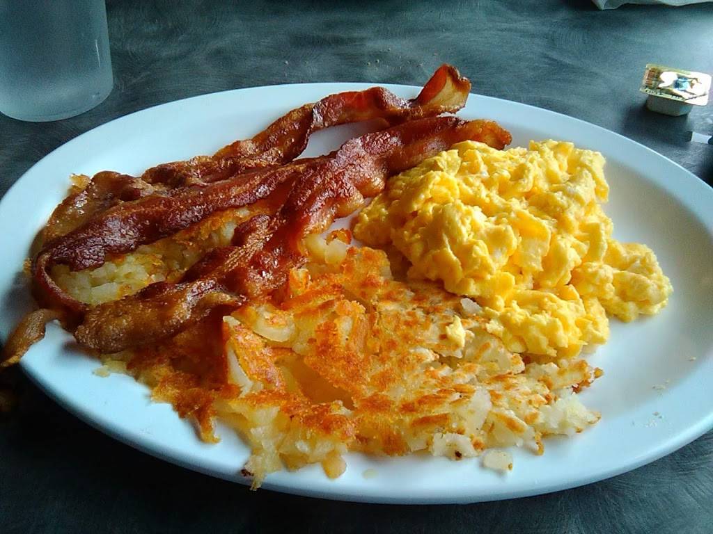 Hambo Coney Island | restaurant | 22900 Woodward Ave, Ferndale, MI 48220, USA | 2484149400 OR +1 248-414-9400