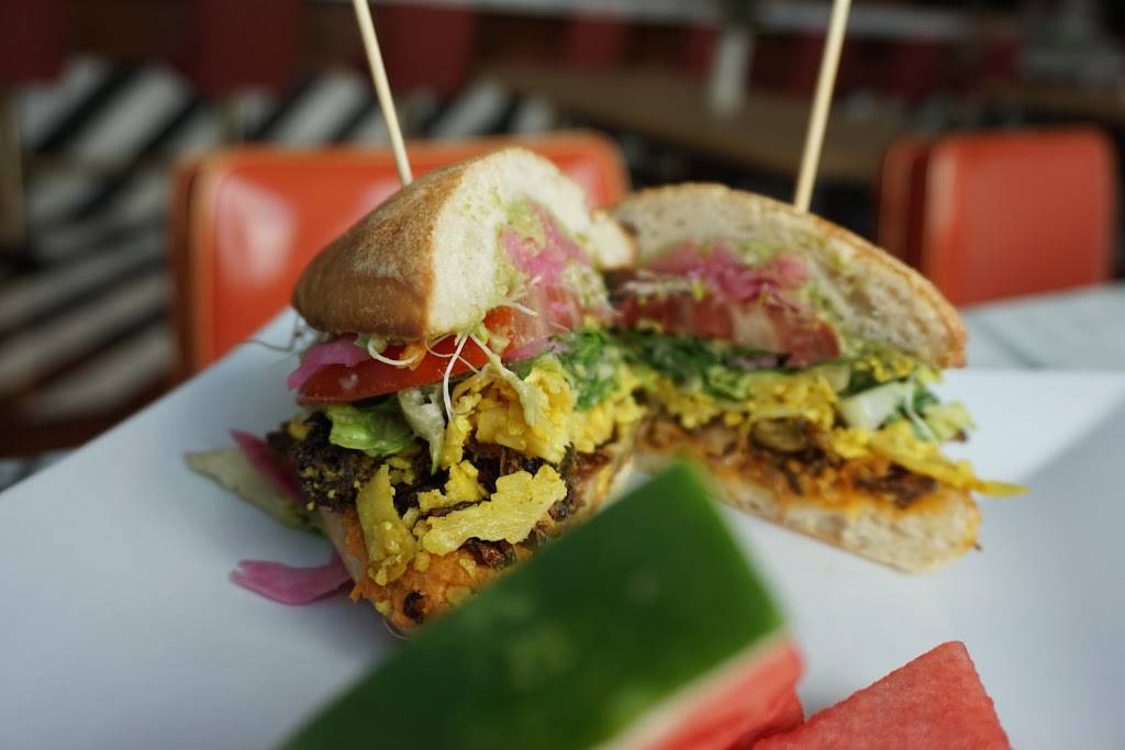 Local Foods Tanglewood | restaurant | 5740 San Felipe St #130, Houston, TX 77057, USA | 7137890642 OR +1 713-789-0642