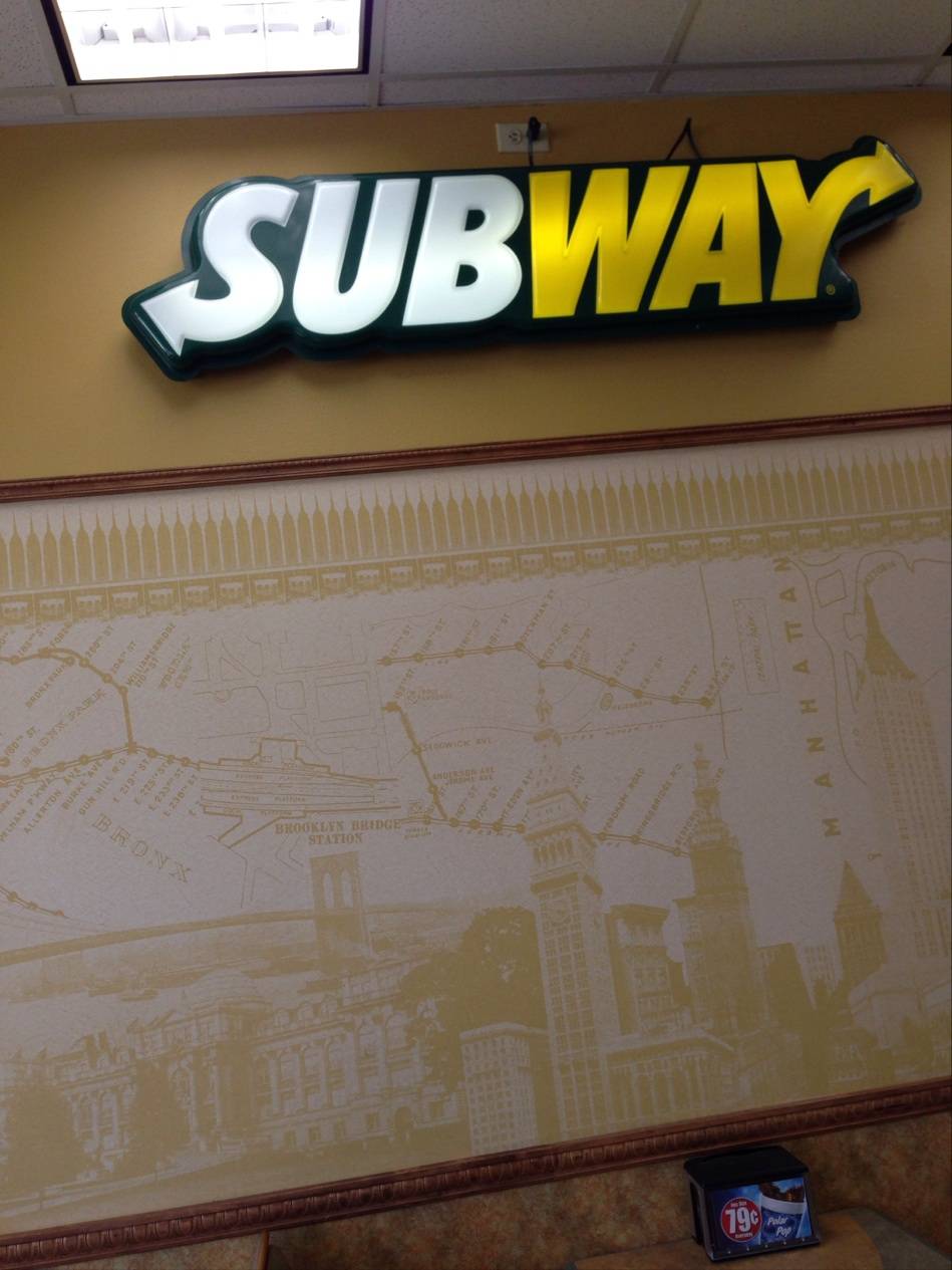 Subway | restaurant | 125 S Lincoln Blvd, Oklahoma City, OK 73104, USA | 4052706410 OR +1 405-270-6410