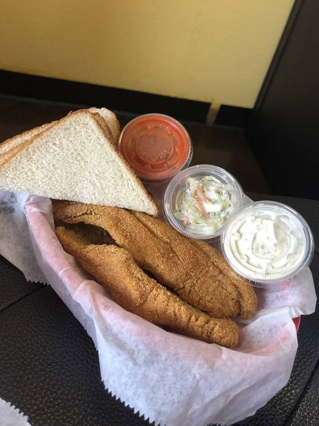 Rayfords All-N-1 Hot Wings | restaurant | 8908 Mid S Dr, Olive Branch, MS 38654, USA | 6628928353 OR +1 662-892-8353