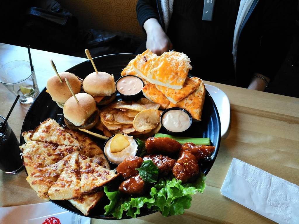 Boston Pizza | restaurant | 821 Rye St, Peterborough, ON K9J 6W9, Canada | 7057402775 OR +1 705-740-2775