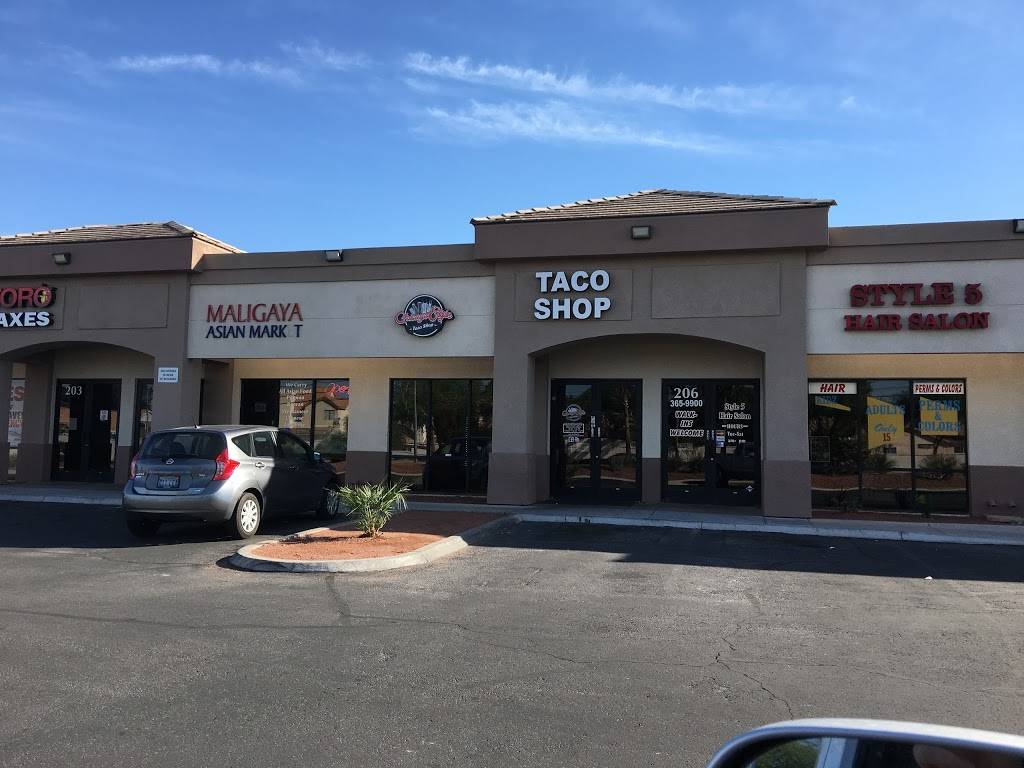 Famous Chicago Style Taco | restaurant | 3415 W Craig Rd, North Las Vegas, NV 89032, USA | 7028232315 OR +1 702-823-2315