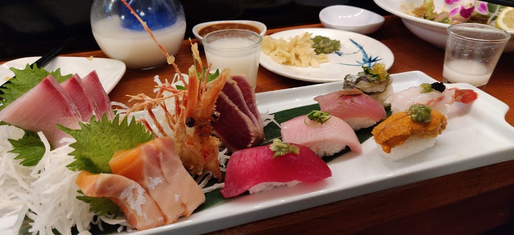 Umi Sushi | restaurant | 100 E California St, Jacksonville, OR 97530, USA | 5417022258 OR +1 541-702-2258