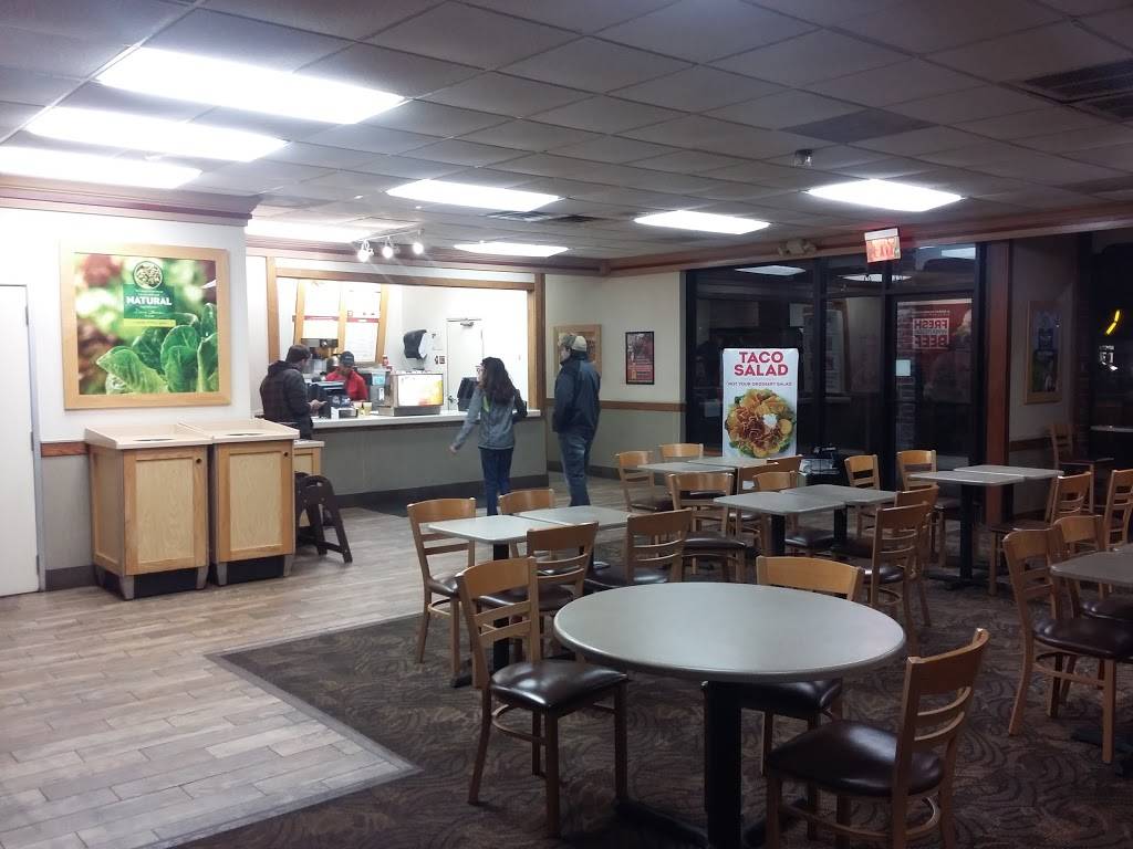 Wendys | restaurant | 108 E Main St, Toledo, OH 43605, USA | 4196932036 OR +1 419-693-2036