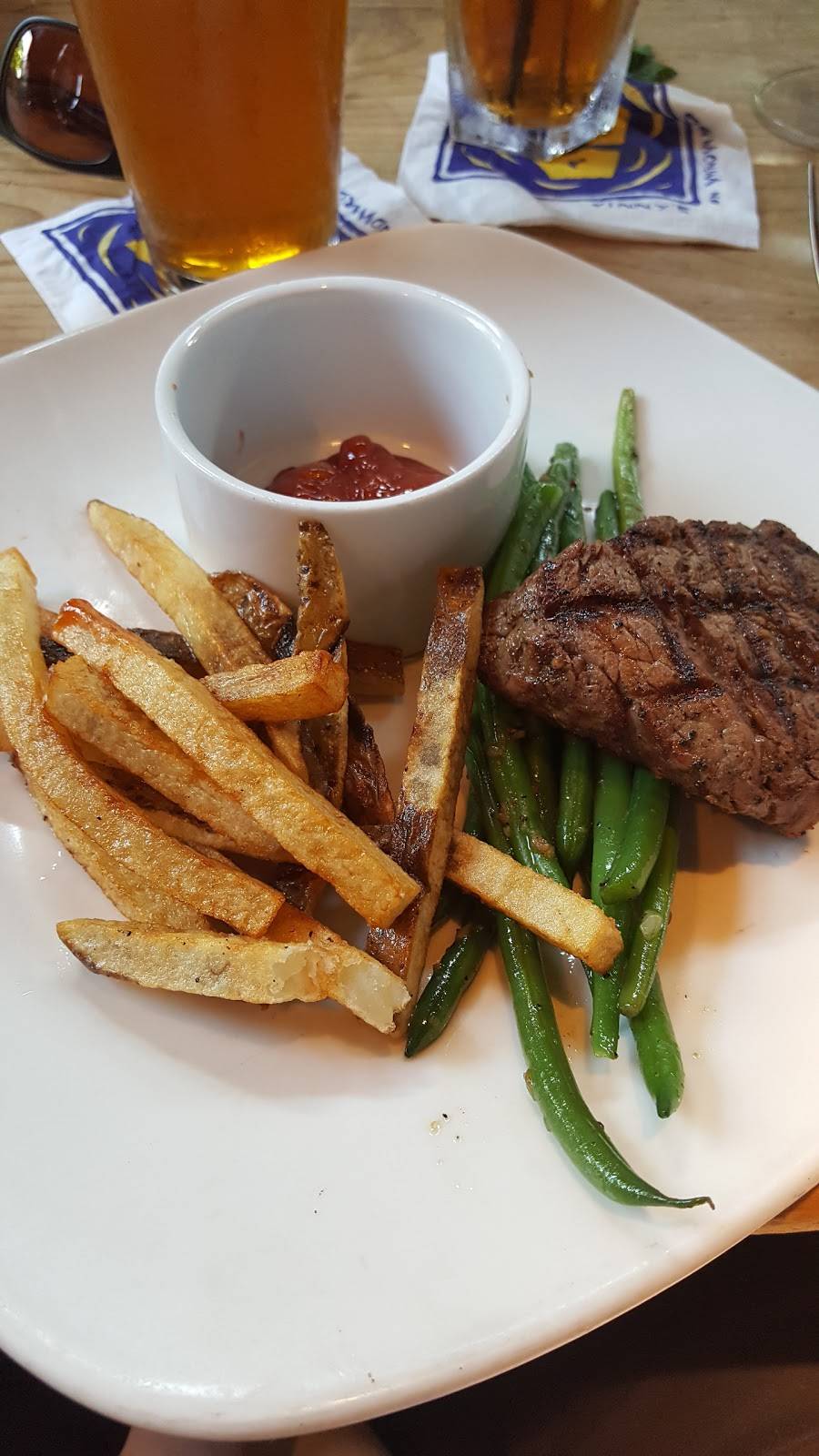 Vinnys on Windward | restaurant | 5355 Windward Pkwy W, Alpharetta, GA 30004, USA | 7707724644 OR +1 770-772-4644