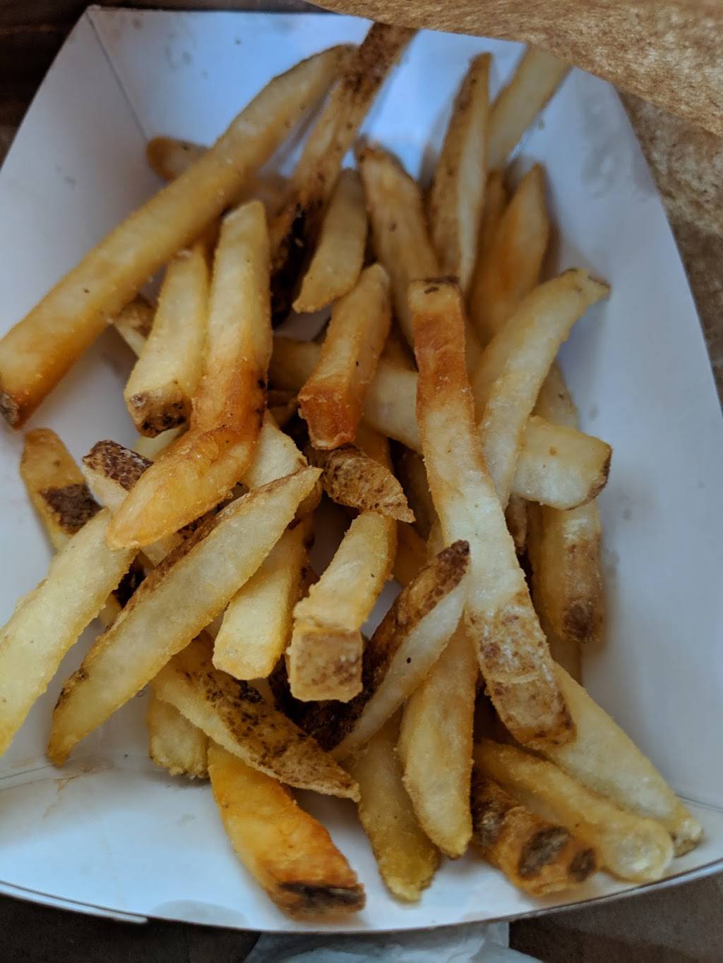 Shula Burger FTLD Airport | restaurant | FLL Terminal 1, Gate C, Fort Lauderdale, FL 33315, USA | 9543595054 OR +1 954-359-5054