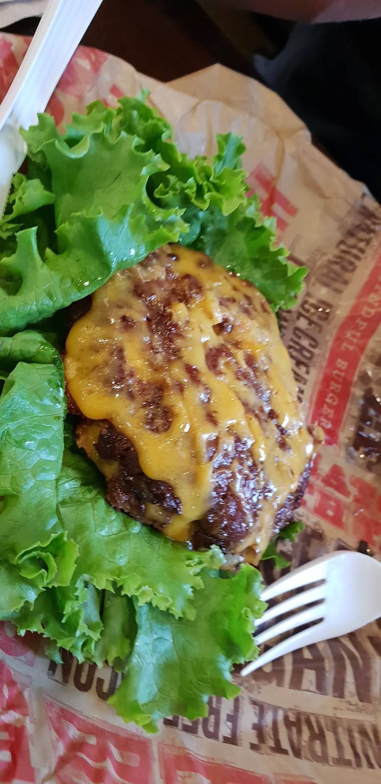 Epic Burger | restaurant | 40 E Pearson St, Chicago, IL 60611, USA | 3122573262 OR +1 312-257-3262