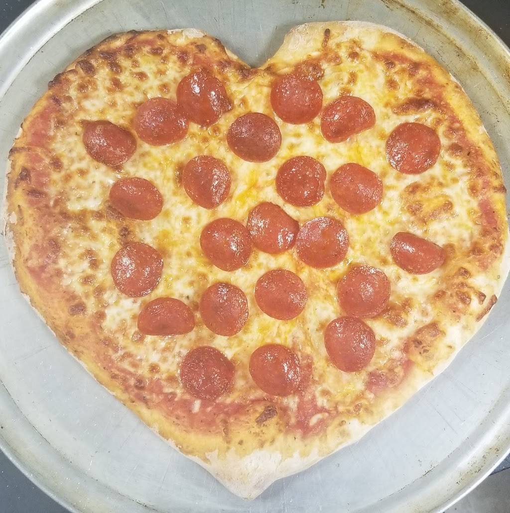 Carls Pizza Kitchen | restaurant | 9 South Ave, Webster, NY 14580, USA | 5852361819 OR +1 585-236-1819