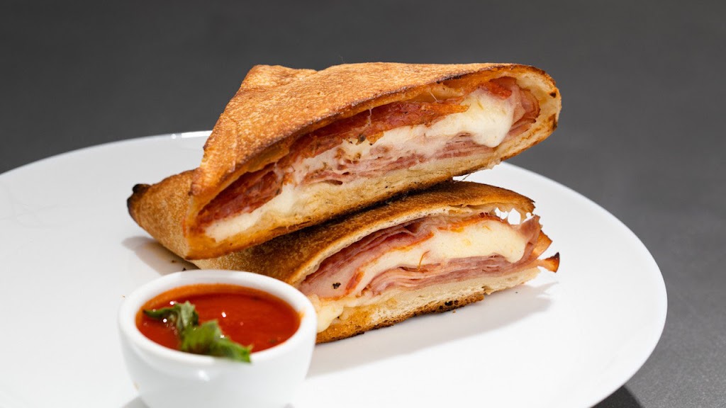 Sals Pizzeria | restaurant | 2459 Park Ave, Tustin, CA 92782, USA | 7143525216 OR +1 714-352-5216