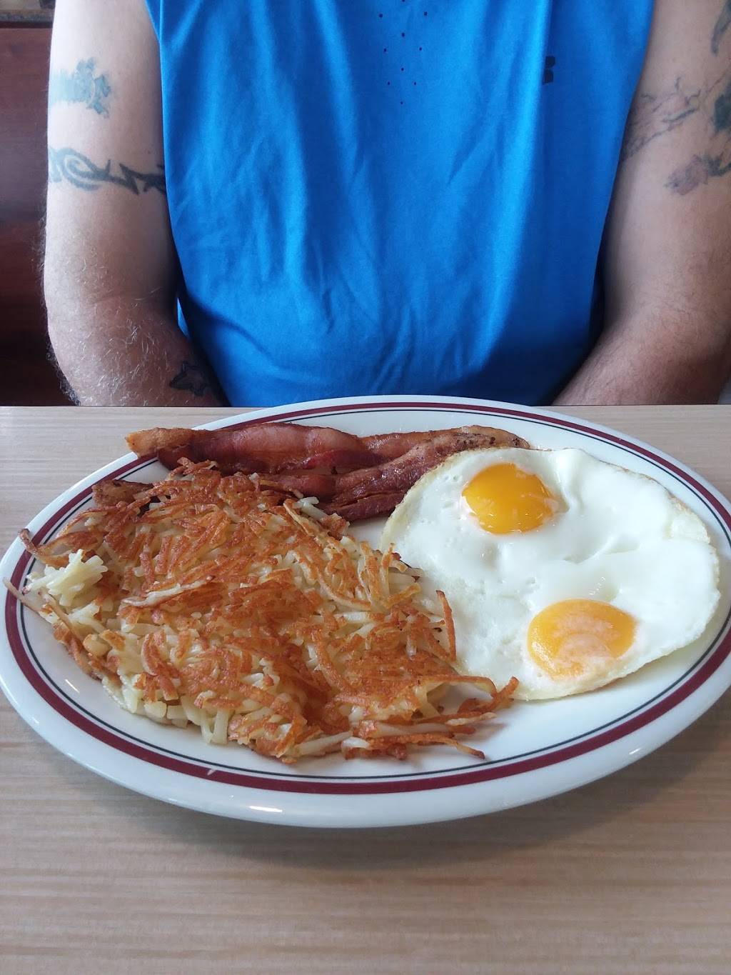 Huddle House | restaurant | 799 Radford Blvd, Dillon, SC 29536, USA | 8437741913 OR +1 843-774-1913