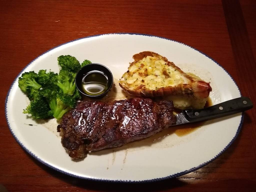 Red Lobster | restaurant | 2355 N, Tamiami Trail N, Naples, FL 34103, USA | 2394346116 OR +1 239-434-6116