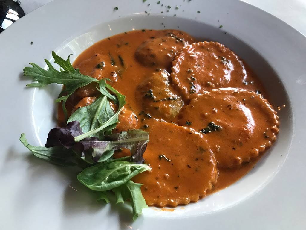 Sardellas Italian Restaurant | restaurant | 30 Memorial Blvd W, Newport, RI 02840, USA | 4018496312 OR +1 401-849-6312