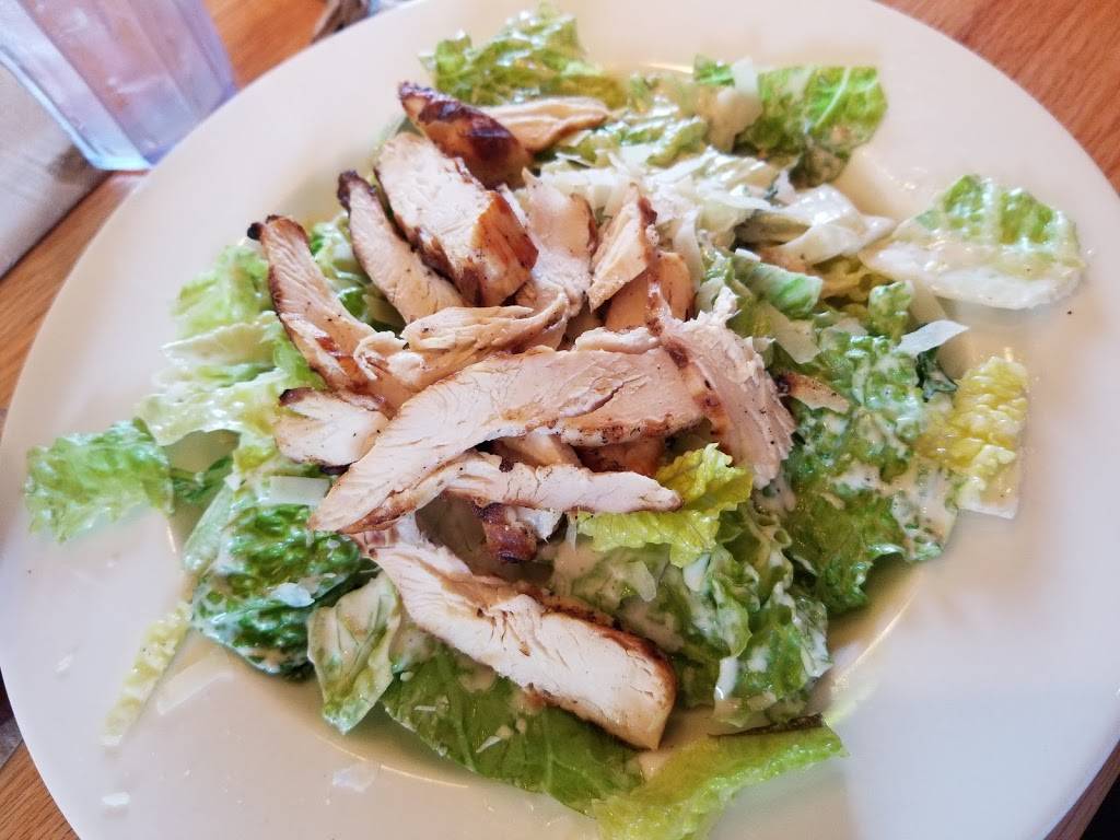 Applebees Grill + Bar | restaurant | 30686 Lyon Center Dr Unit E, New Hudson, MI 48165, USA | 2484461770 OR +1 248-446-1770