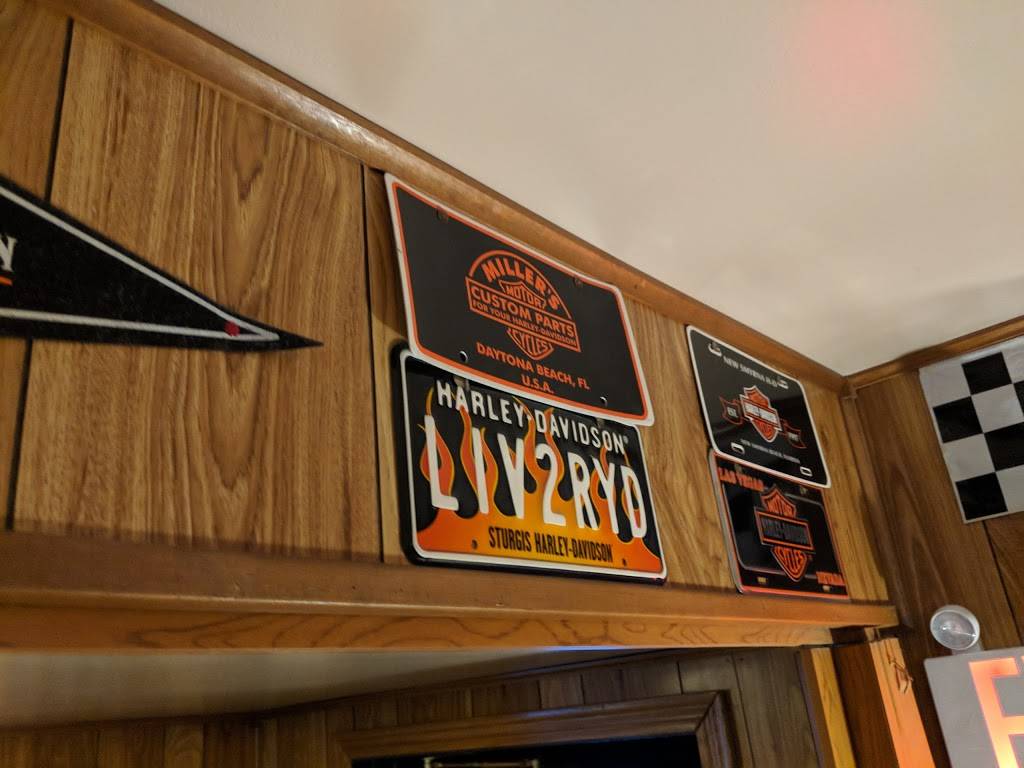 Reds Tavern & Pizzeria | restaurant | 19620 IL-173, Harvard, IL 60033, USA | 8159434951 OR +1 815-943-4951