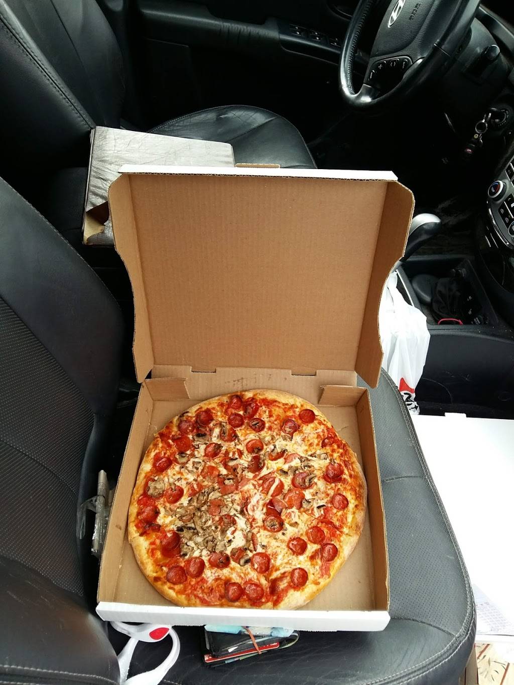 Marconi Pizza | restaurant | 3635 Cawthra Rd, Mississauga, ON L5A 2Y5, Canada | 9052790151 OR +1 905-279-0151