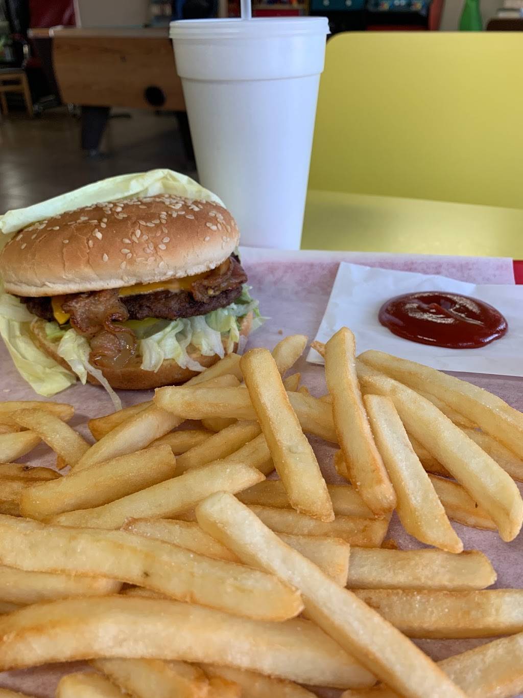 Pizza King | restaurant | 10668 14th Ave, Armona, CA 93202, USA | 5595843341 OR +1 559-584-3341