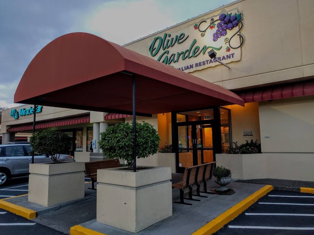 Olive Garden Italian Restaurant | meal takeaway | 8101 NE Parkway Dr, Vancouver, WA 98662, USA | 3602568174 OR +1 360-256-8174