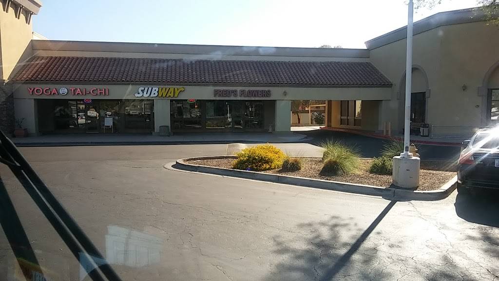 Subway | restaurant | 1860 East Warner Road, Suite 107 G-2, Tempe, AZ 85284, USA | 4807308252 OR +1 480-730-8252