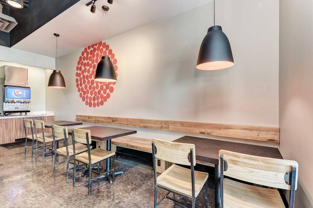 Donatos Pizza | restaurant | 2881 Clark Rd, Sarasota, FL 34231, USA | 9414445998 OR +1 941-444-5998