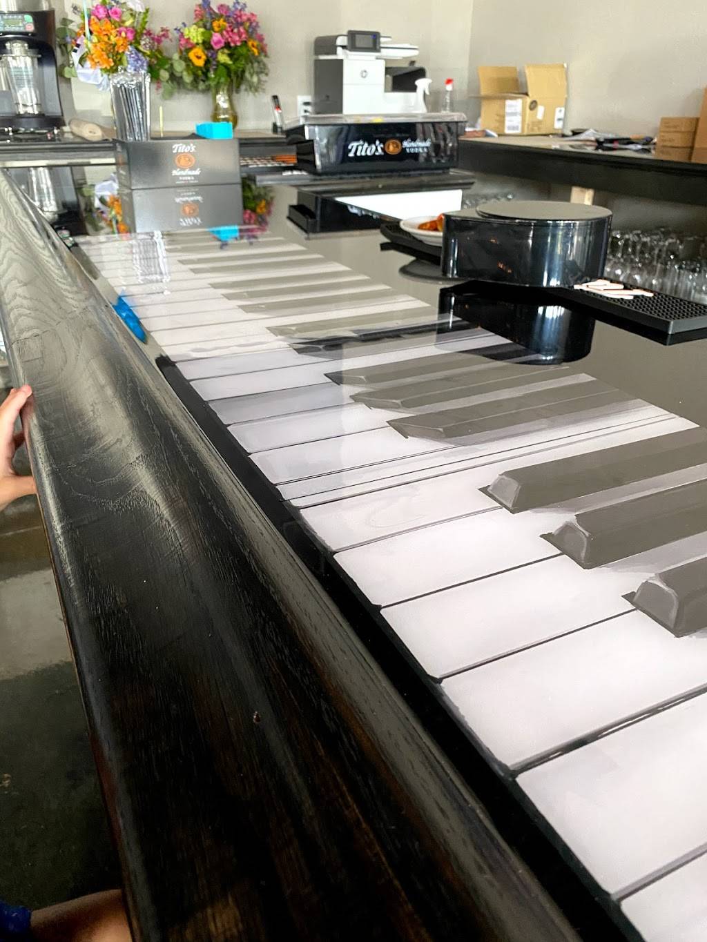 Treble Makers Dueling Piano Bar & Restaurant | restaurant | 6034 Wesley Grove Blvd Suite 101 Suite 101, Wesley Chapel, FL 33544, USA | 8134064371 OR +1 813-406-4371