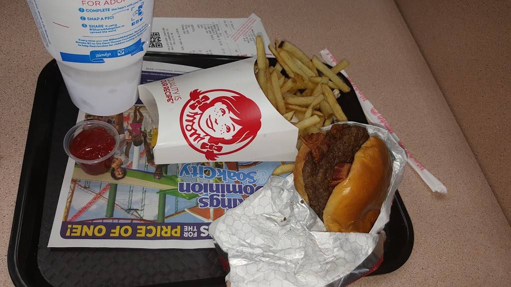 Wendys | restaurant | 8308 Annapolis Rd, New Carrollton, MD 20784, USA | 3017317625 OR +1 301-731-7625
