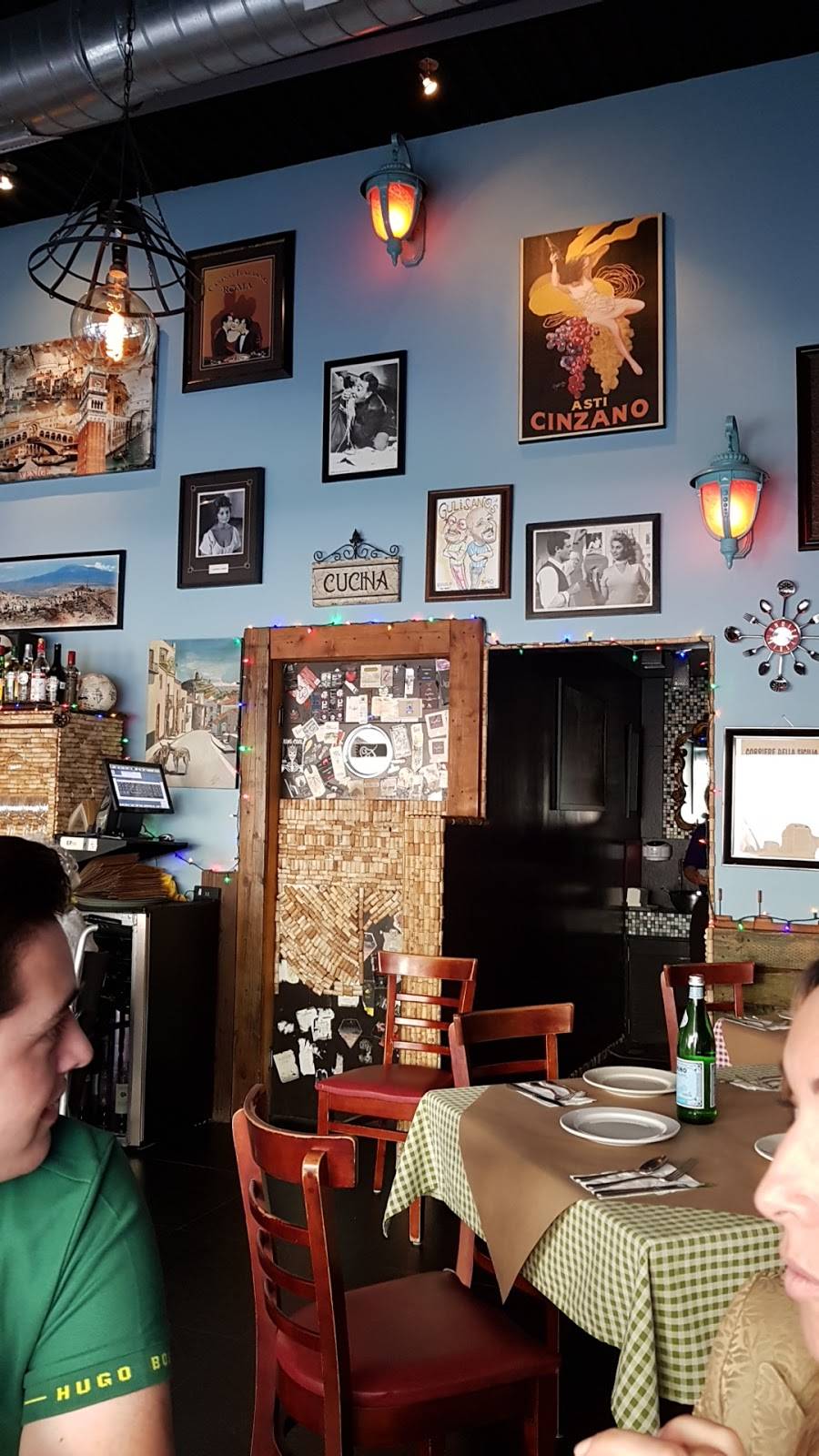 Gulisanos | restaurant | Local 1 y 2 Plaza Marub, Av Rio Tijuana 2554, Revolucion, 22015 Tijuana, B.C., Mexico | 016646818468 OR +52 664 681 8468