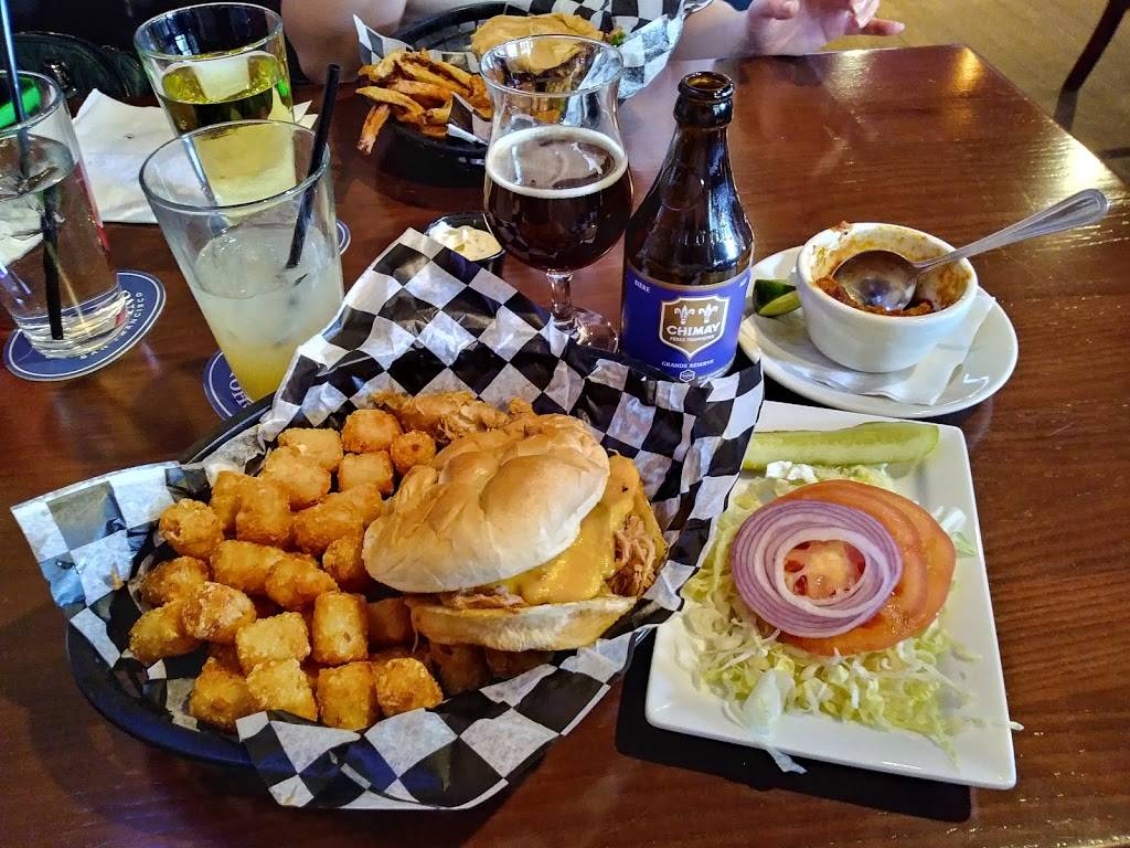 The Bulldog Lowertown | restaurant | 237 6th St E, St Paul, MN 55101, USA | 6512210750 OR +1 651-221-0750