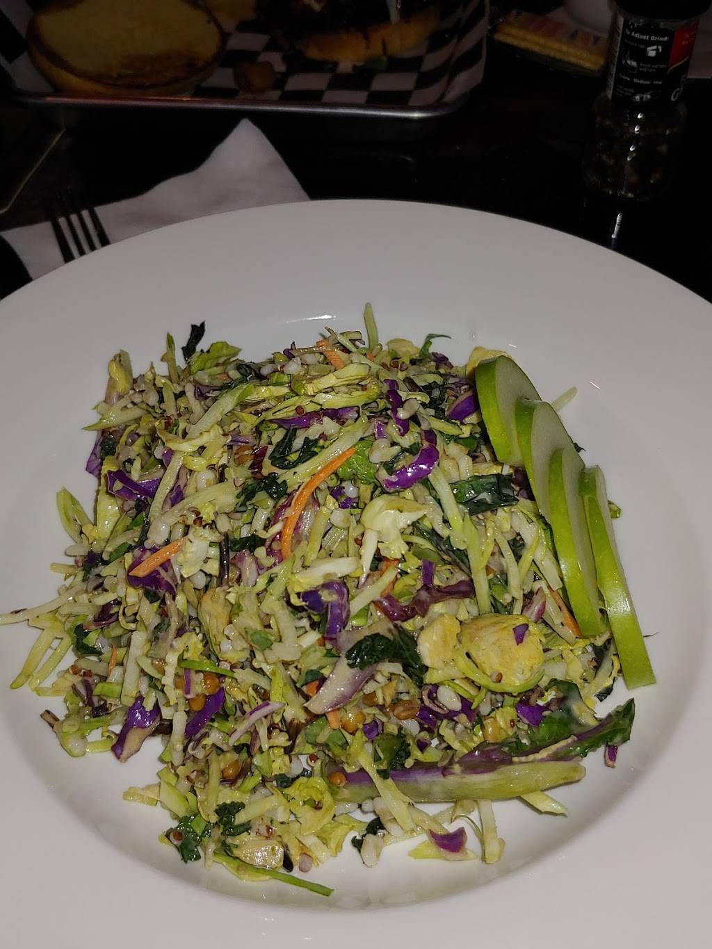 Iron Axe Bar & Grill | restaurant | 2842 S Ridgewood Ave, South Daytona, FL 32119, USA | 3862389170 OR +1 386-238-9170