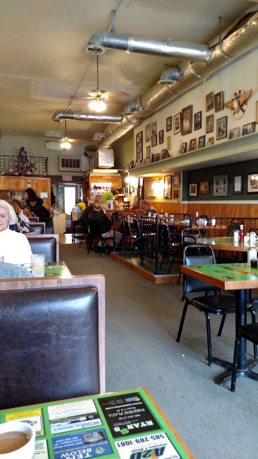 Pattys Place | restaurant | 33 N Main St, Canandaigua, NY 14424, USA | 5853969470 OR +1 585-396-9470