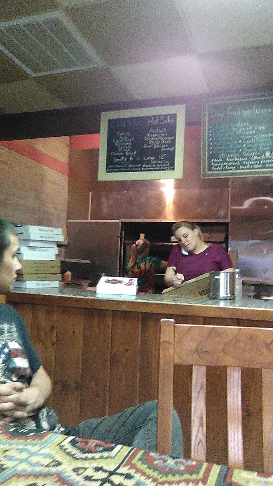 New York Pizzeria | restaurant | 11376 Main St, Cato, NY 13033, USA | 3156262220 OR +1 315-626-2220