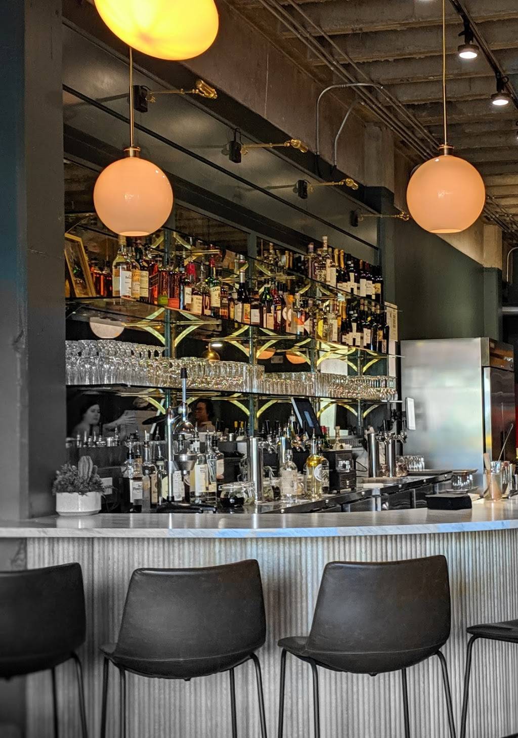 Squirrel’s Pizza | restaurant | 2218 Bull St, Savannah, GA 31401, USA | 9123357873 OR +1 912-335-7873