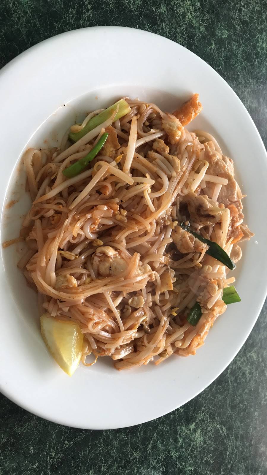 Express Thai Cuisine | restaurant | 2440 Dufferin St, York, ON M6E 2N9, Canada | 4167851994 OR +1 416-785-1994