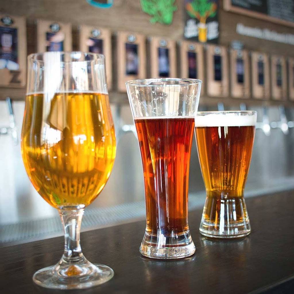 zpizza Taproom | restaurant | 8657 Villa La Jolla Dr #127, La Jolla, CA 92037, USA | 8582602373 OR +1 858-260-2373