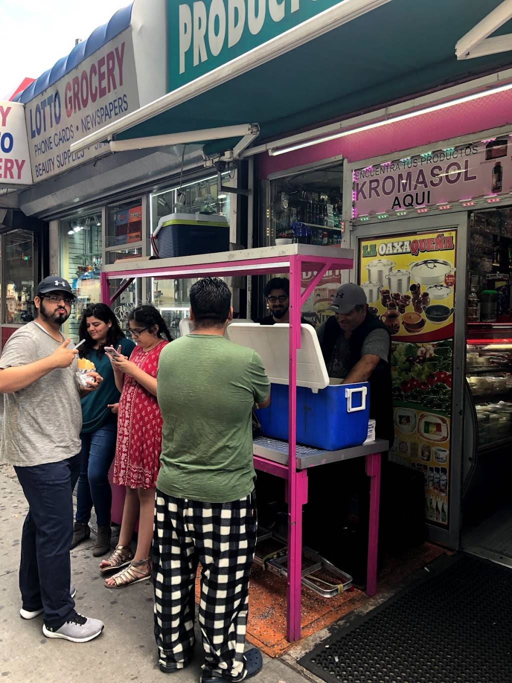 Los Tamalitos de Maria | restaurant | 2276 Jerome Ave, The Bronx, NY 10453, USA | 9176676031 OR +1 917-667-6031